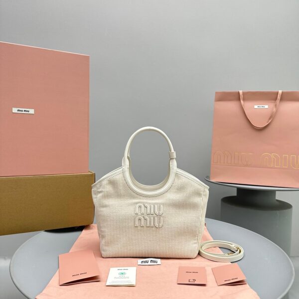 Miu Miu Ivy logo-appliqué tote bag