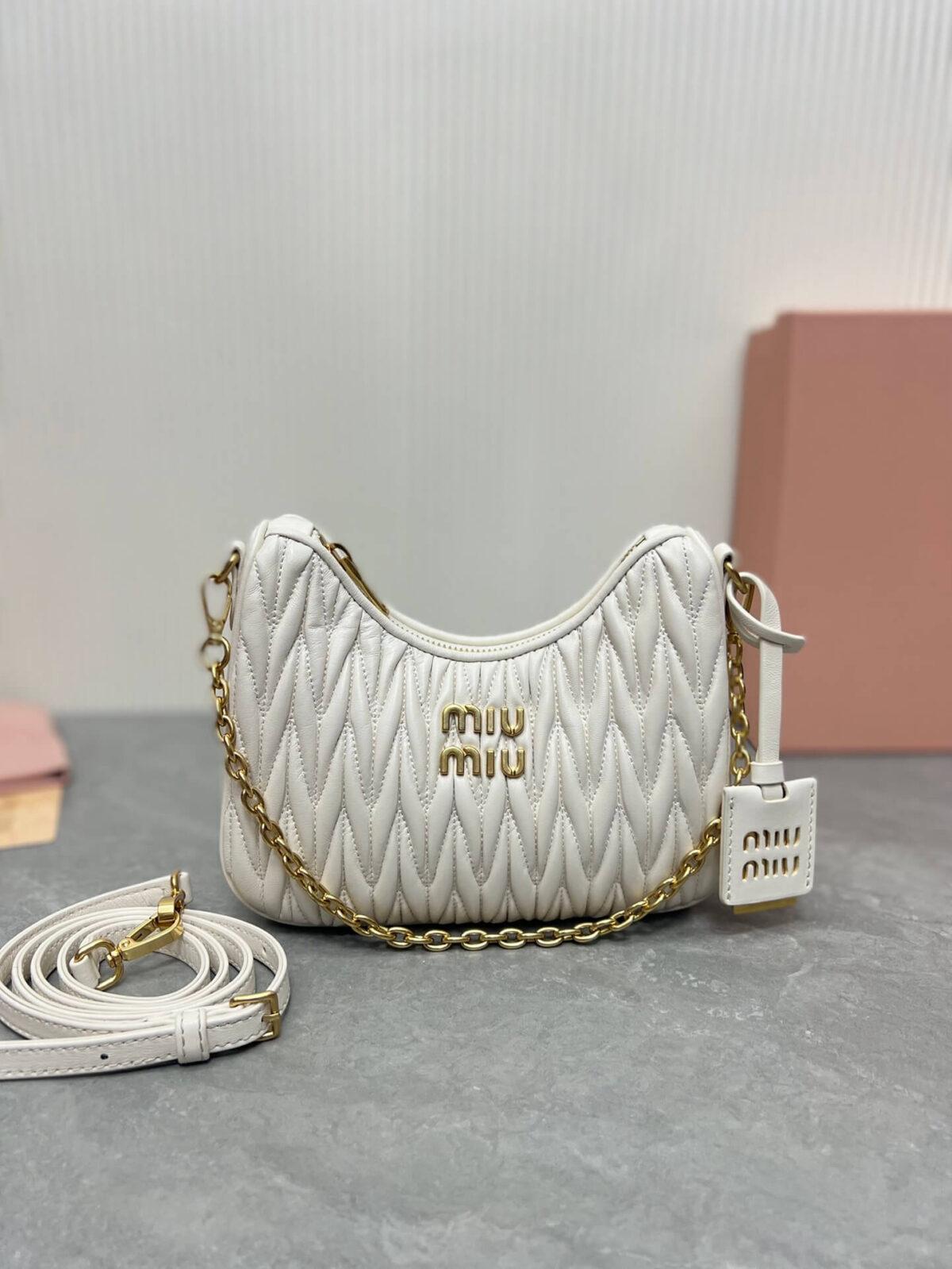 Miu Miu Women's Natural Matelassé Zipped Shoulder Bag