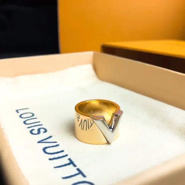 Louis Vuitton Sold At Auction VIntage Essential Women's Gold Ring.