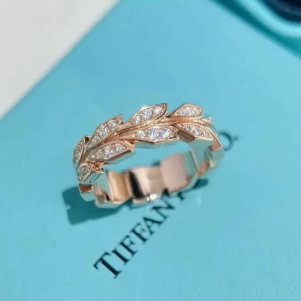 Tiffany Victoria®4