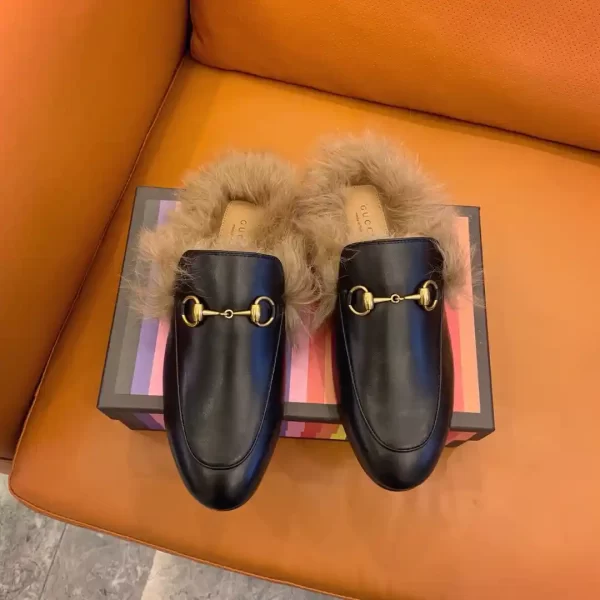 Gucci Women's Brlack Princetown Fur-Trimmed Leather Loafers