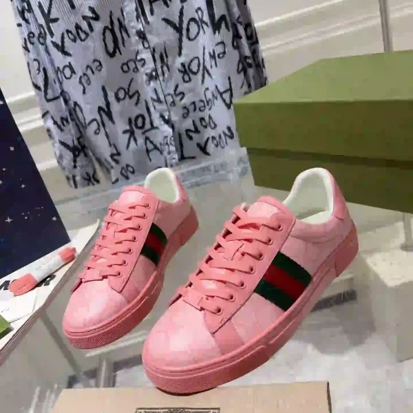 Gucci Women's Pink Low Trainer Ace Sneaker With Web