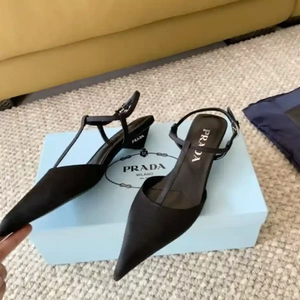 Prada Slingback Pre-Owned Cloth Mules In Black Sandals